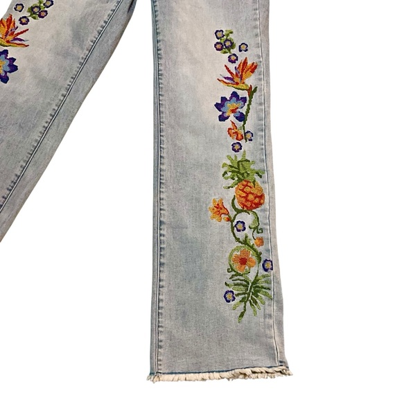 DG2 by Diane Gilman New Classic Stretch Pull on Embroidered Jeans - Picture 6 of 14